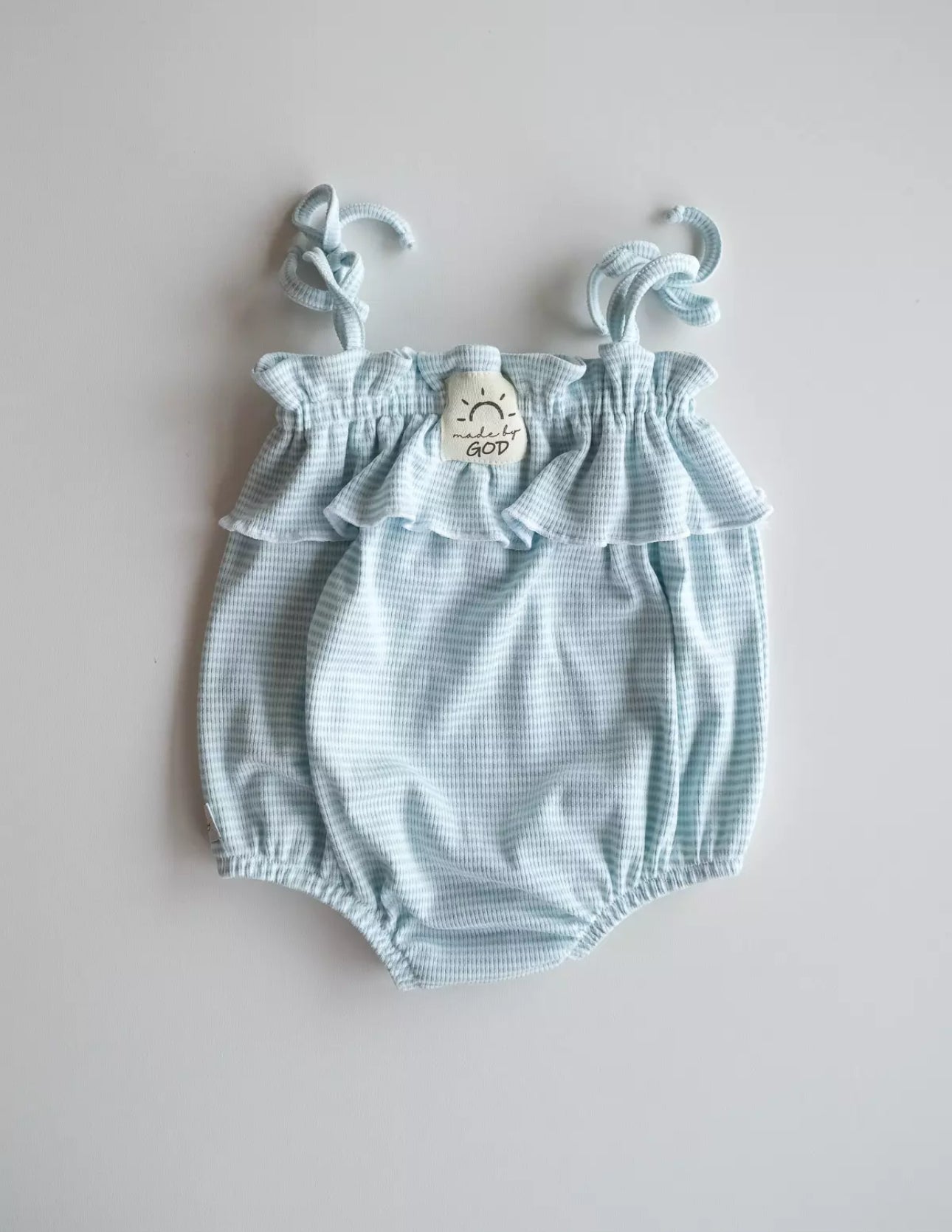 •	Baby wearing mint blue organic cotton romper – Beauwa Baby
	•	Celeste organic cotton romper mint blue front view
	•	Soft breathable romper for babies in mint blue
	•	Beauwa Baby organic cotton romper detail photo