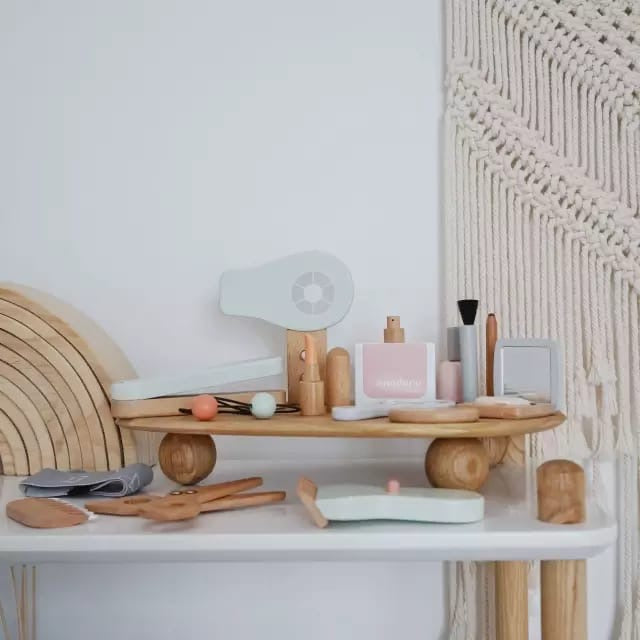 Alexa makeup Kit set